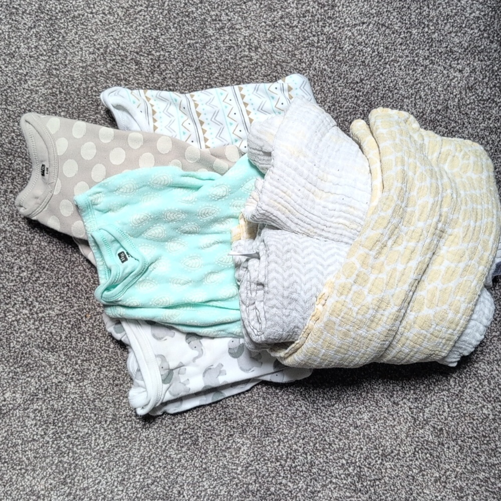 Hudson Baby Sleep Gowns with Neutral Patterns